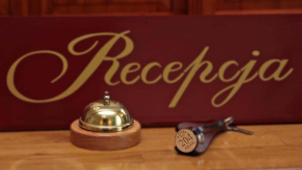 Hotel Aslan Тарновске-Гуры Экстерьер фото